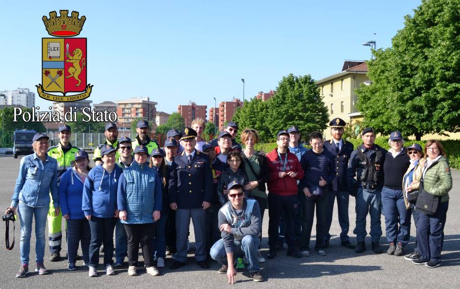 ragazzi disabili in polizia